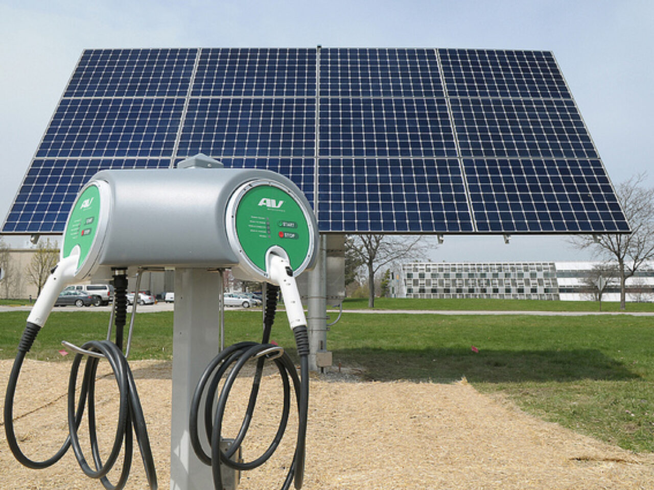 Twin Cities transit gets more electric, but challenges remain